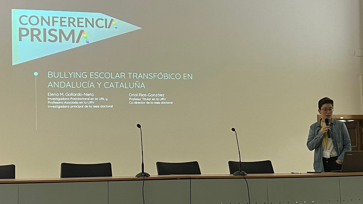 La segunda charla de esta jornada es <a href="/emgallardonieto/">Elena Gallardo-Nieto</a> que nos va a hablar de "Bullying escolar transfóbico en Andalucía y Cataluña" #ConferenciaPRISMA23