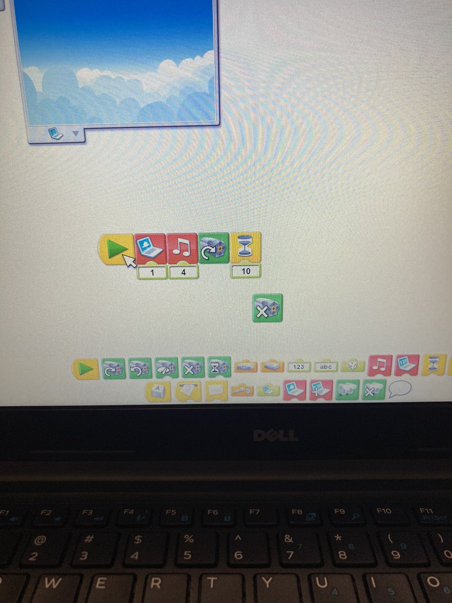 littleshicks's tweet photo. @pearlandlittles Mrs. Hinojosa’s class working with Lego WeDo robots today. They had fun and learned so much!! https://t.co/rL7aKYGOXN