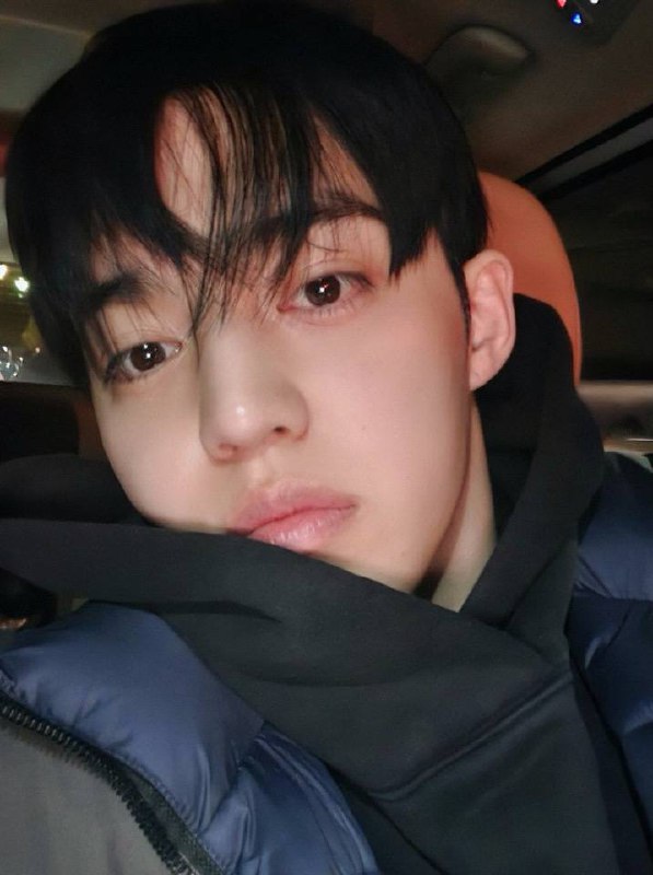 caratstalk's tweet image. [17s] babeh potong rambut guyssss😭😭😭 cakep banget buset😭😭😭😭😭😭😭