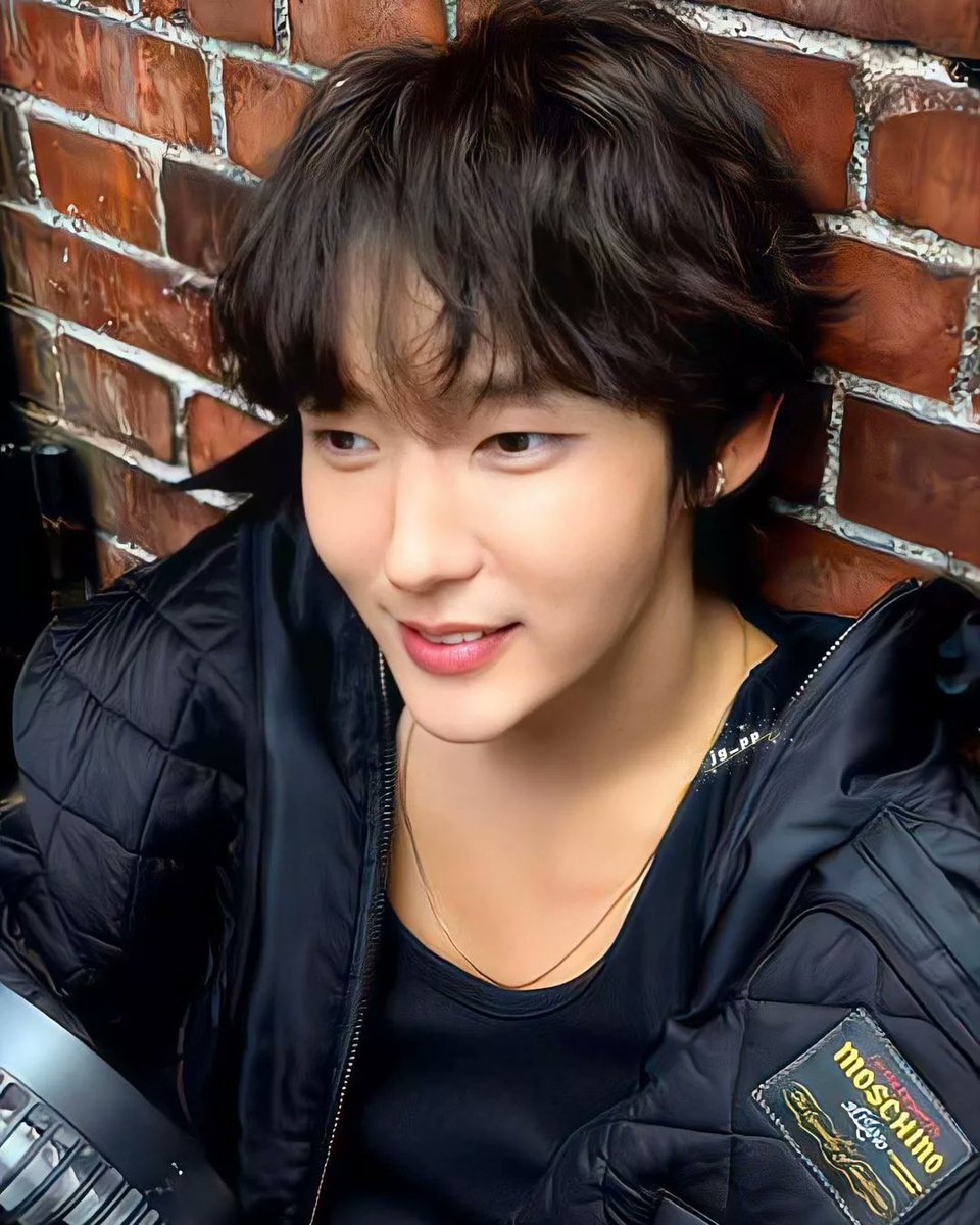 Buon pranzo cara Family. 
💖🥰💞💙😘

#LeeJoonGi #อีจุนกิ #이준기 
#actor_jg #jgshock 
#イジュンギ #李準基 
#leejoongiitalianfamily  #goodlunch #buonpranzoatutti #buonpranzo 
#arthdalchronicles2 #arthdalchroniclesseason2 #AramunsSword #HOTEL417 #namooactors