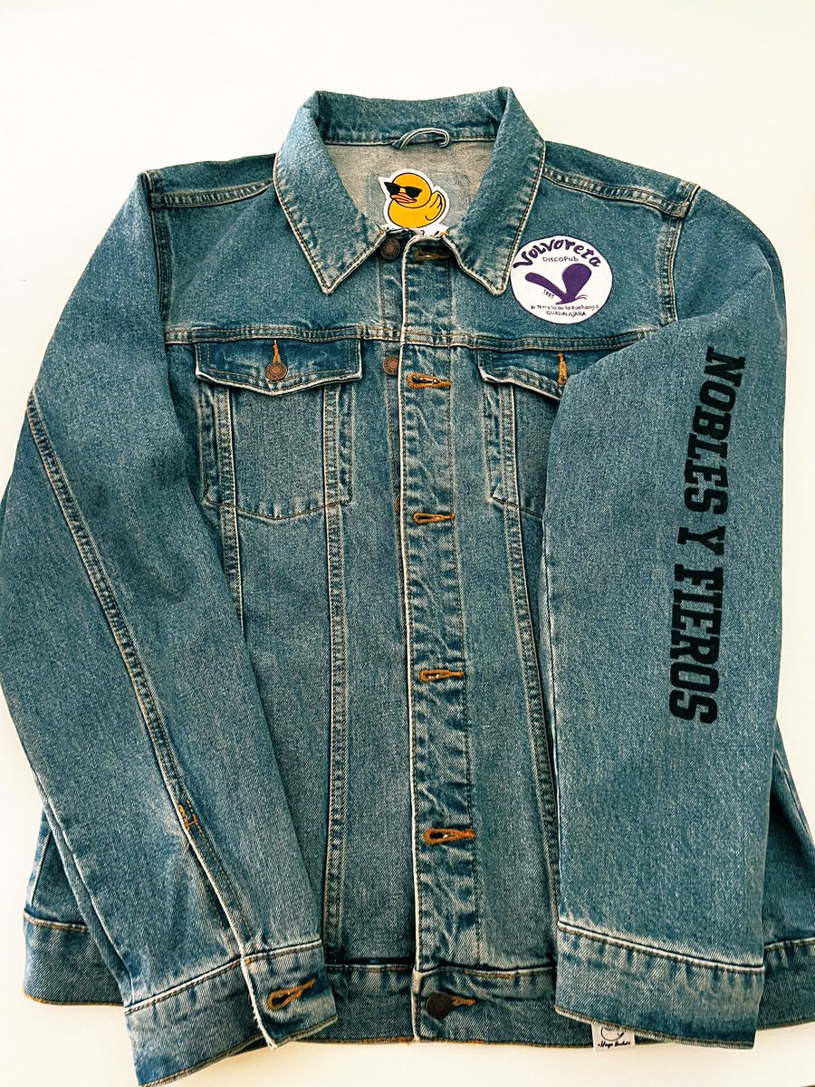 Es que no hay discusión, es el mejor regalo del mundo 😍😍😍 GRACIAS <a href="/MartinnMolinari/">Martin</a> <a href="/aitorzg19/">Aitor Z.G.</a> <a href="/TeresaFCB2/">Teresa Cabeza</a> <a href="/Clau_Marcos/">Clau Marcos</a> <a href="/MBarrios19/">Maria Barrios</a> #Miri 🩵🤍🩵
Ni cotiza que hoy se sale al vermú con ella.