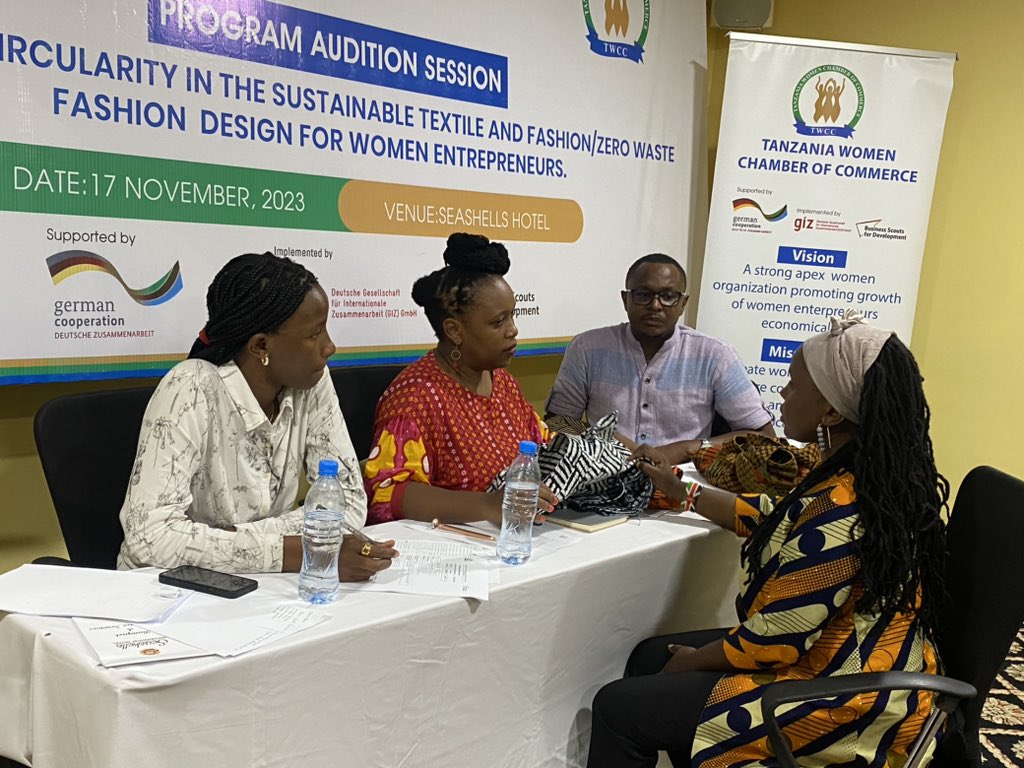 TanzaniaWomen's tweet photo. who will drive the future of sustainable fashion. Together, let's weave a fabric of change and innovation in the world of fashion! ✨👗♻️ #CircularFashion #Sustainability
 Supported by @giz_gmbh under the Business Scouts for Development (BSfD) @U_Mahadi @EddaOtieno @LydiaKoch_ https://t.co/SL6RQsP0to