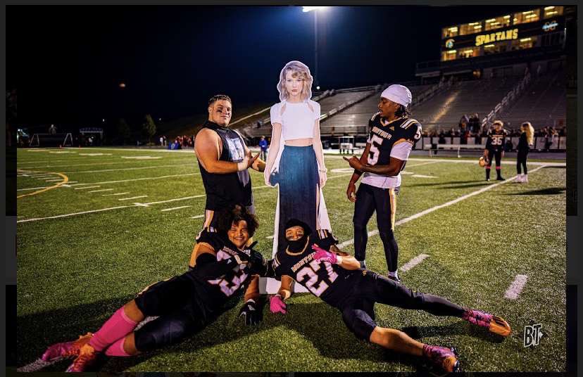 Montour Maniacs tweet media