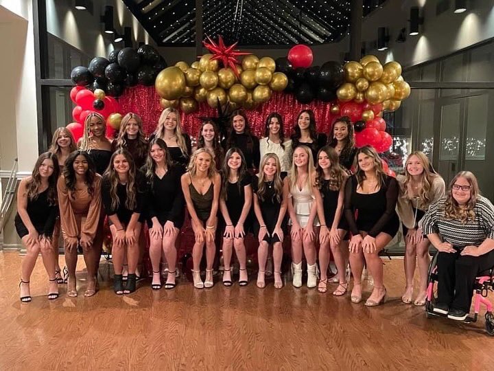EFvolleyball's tweet photo. Well, that’s a wrap on the 2023-2024 volleyball season!  Good luck to the 3 seniors as they continue onto their next chapter! 🏐❤️🖤 https://t.co/Gf0Q45DqRt
