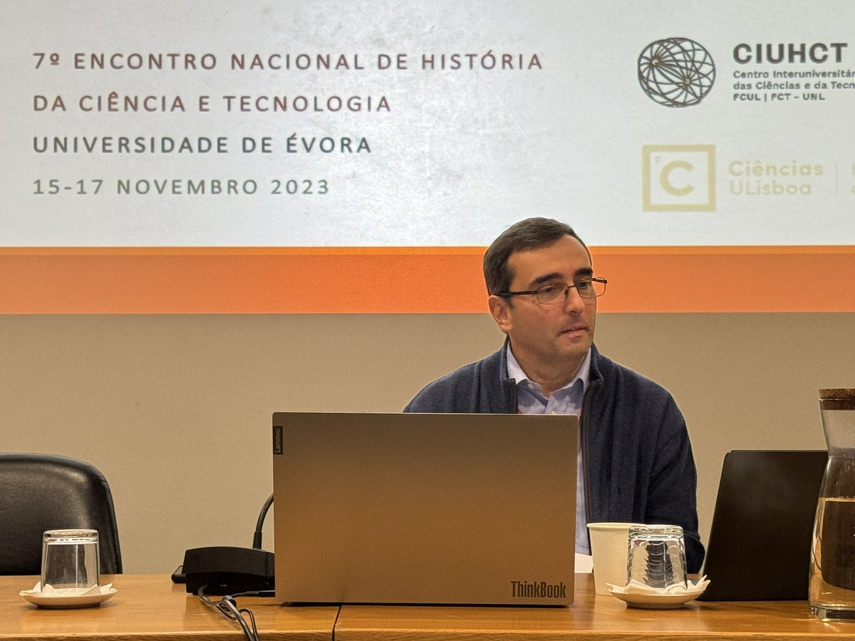 luisribeiro's tweet photo. Second session of “Astronomy, astrology and cosmology in the early modern period” at 7th ENHCT. With Francisco Romeiras @fmaltaromeiras , Marta Passadeiras, and Luís Tirapicos. @ciuhc https://t.co/tRoRo3C438