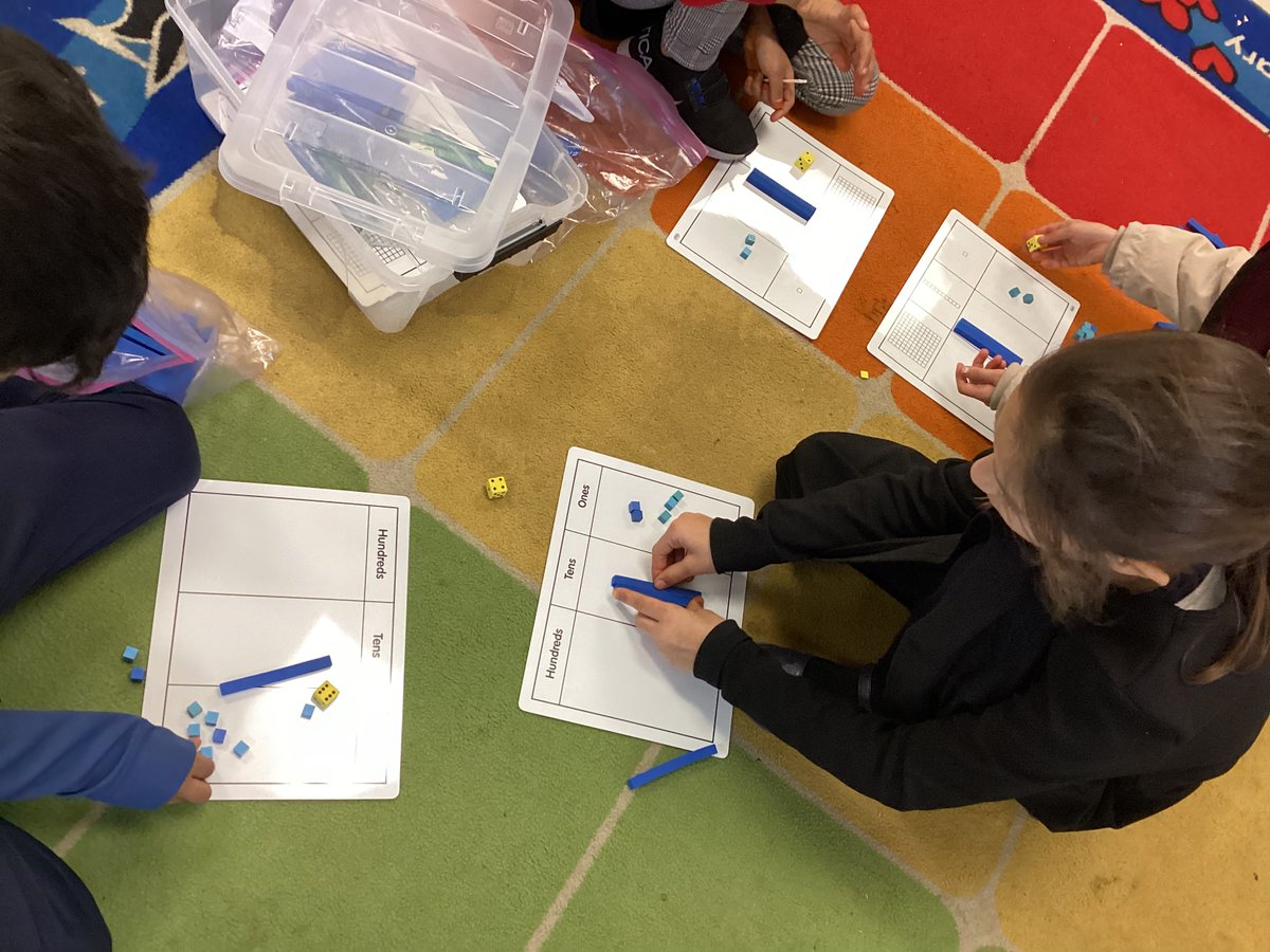 Fascino_Math's tweet photo. Using choice boards is definitely not easy, but the payoff is beautiful 😊.  Watching  these  kids  move  through  their  self  selected  stations with  confidence  is  a  result  of  your  perseverance and hard  work 💪 @becca_732 @NISDCNE @NISDElemMath @Analisa__G https://t.co/SUD0tVA0wA