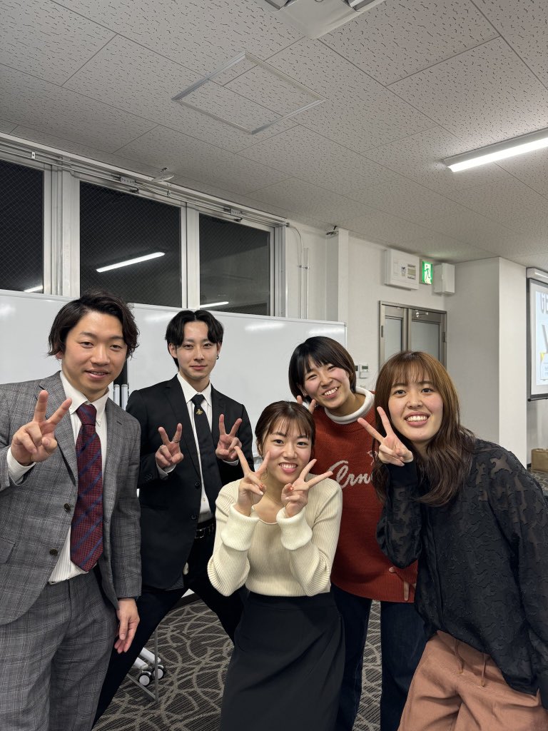 Dr_yanase22's tweet photo. 第1回H1GP✨
このような素晴らしい環境を下さった、細山田社長、大森さん、本社の方達に感謝の気持ちでいっぱいです。
静岡、鹿児島、熊本と、他県の店舗のトップトレーナーの方と関われて良い機会になりました!
来年のD1は細山田商事から壇上に上がります🔥
#H1GP
#細山田商事
#最年少でした https://t.co/ewqk6UN7yb
