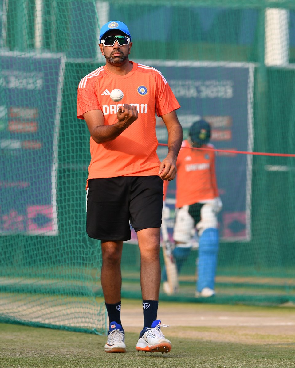 Getting ready for the ultimate battle 💪

#CWC23 #INDvAUS