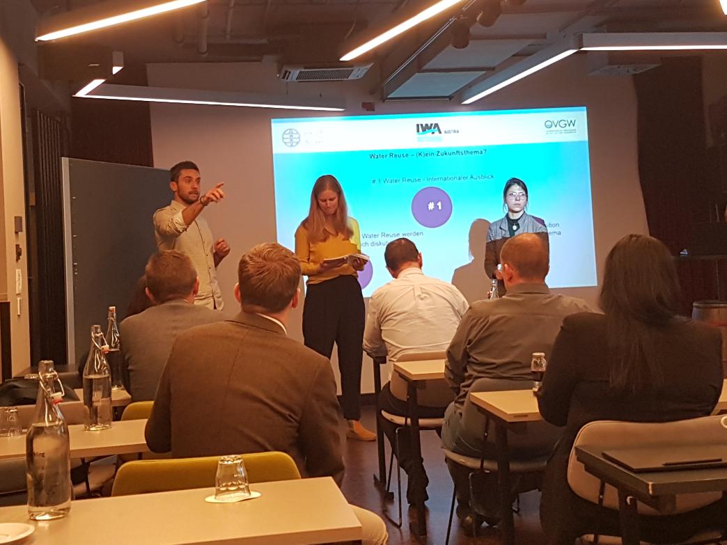 YWPs fassen die Diskussionen des World Cafes zusammen. #ywp #clubiwa