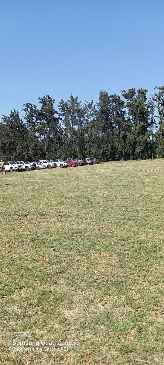 LabarisaZ's tweet image. In an event in Hoedspruit, no water and we are hungry. Government officials in the department of Agriculture and Land reform are here. They are all quite. We arrived here as early 9:00 and still waiting now at 14: 30.