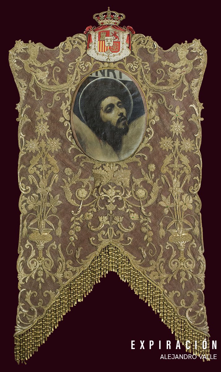 doloresdemalaga's tweet photo. -PATRIMONIO-

Antiguos estandartes
Diseño: Desconocido
Bordado: RRMM. Adoratrices de Málaga (1929-1931)
Pintura: Elías Salaverría Inchaurrandieta (h. 1920)
📷 @AlejandroVmlg 
#CofradíasMLG https://t.co/52FAkC5C5w