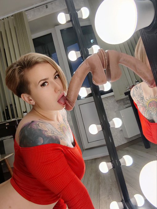 Give me your warm cock please? 😛  Free onlyfans Link in comments👇🏻 https://t.co/cNFDt18Irt