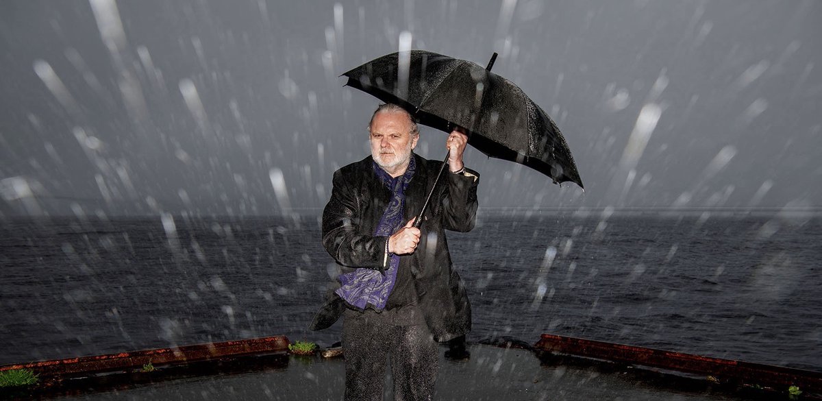 CLetterarie's tweet photo. "Ho iniziato a seguire Jon Fosse sulla scia di una passione per la letteratura norvegese. Attratta dal suo stile, ho letto tutto ciò che, di suo, è stato tradotto in italiano".
#JonFosse #nobelletteratura2023 @lanavediteseoed @CuePress @maudilathur 
https://t.co/kfVaUttLrd https://t.co/YBQEfx3C6e