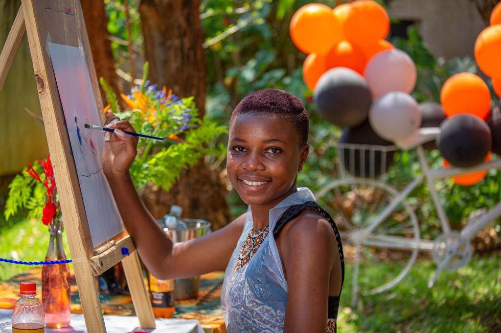 Shambazuva's tweet photo. #URIPI - Shambazuva Sip & Paint Experience in Harare, Greystone Park. 

$33 per adult and comes with a sip and paint experience; all decorations and supplies; wonderful cordials; a great meal; professional photoshoot etc.

WhatsApp Bookings: +263772137328
Email: admin@shambazuva.com
