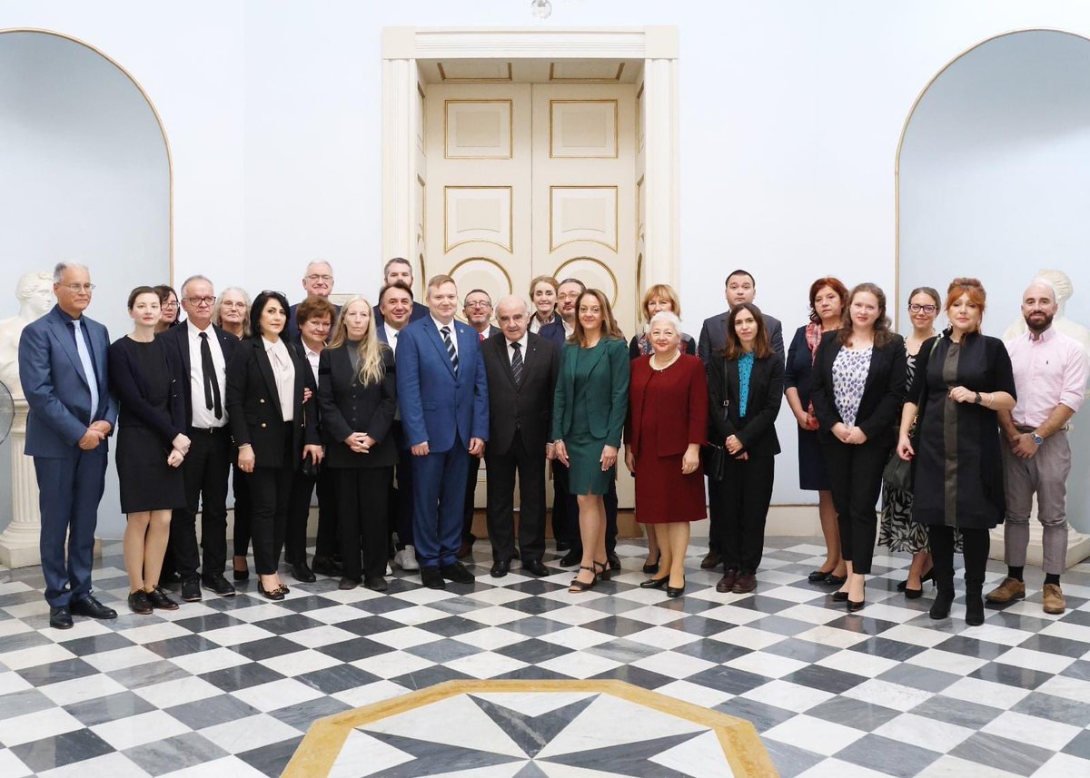 I received a courtesy visit from the European Liver Patients Association, who were accompanied by members of the Malta Health Network. I thanked everyone present for their visit, and also conveyed my sincere gratitude for their kind and generous donation towards the MCCF.