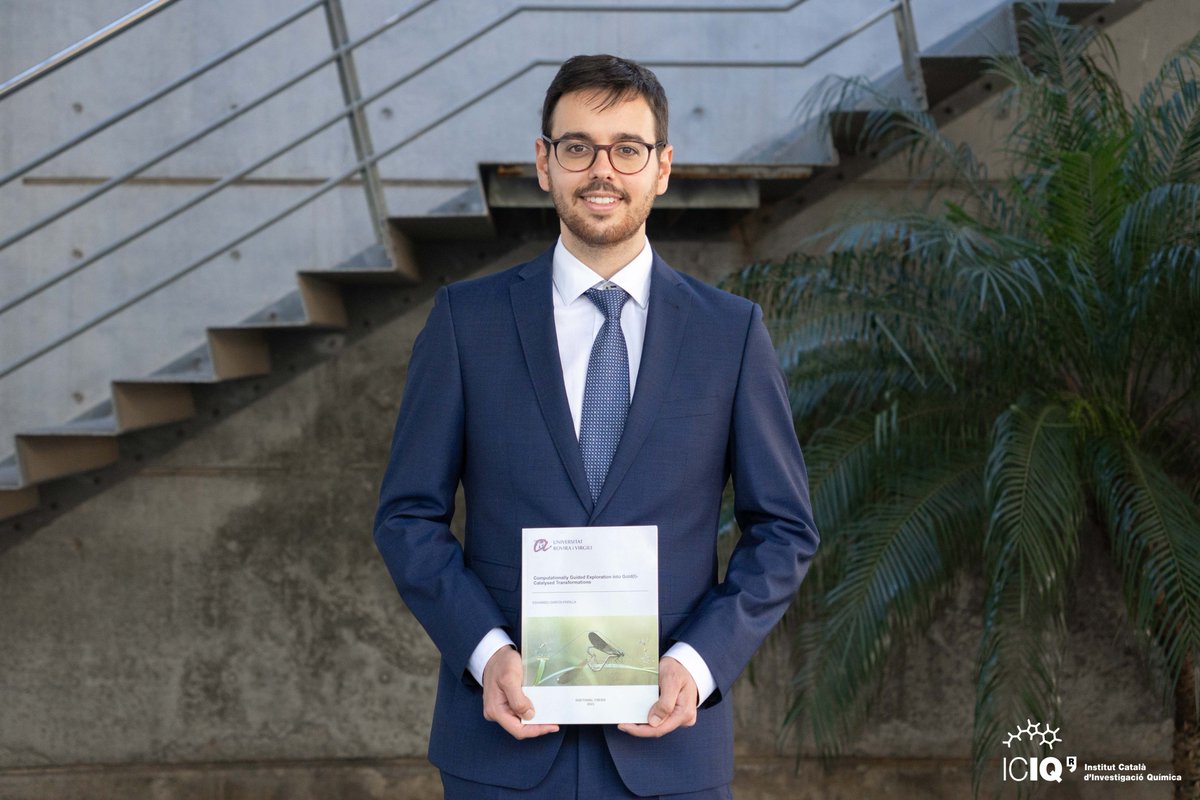 #ICIQPhD 🎓 Gratulon, Dr. Garcia from Prof. @AntonioMEchavar’s & Prof. Feliu Maseras’ group 📚 Today @EduGp97 has defended his thesis, a combined experimental and computational study on how gold(I)-catalysed reactions work. Know more about him 🔗 iciq.org/gratulon-dr-ga…