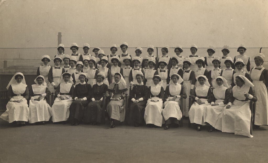 Matrons and sisters on the rooftop of King George Military Hospital, London,1915 #histmed #histnurse #historyofmedicine #historyofnursing #pastmedicalhistory