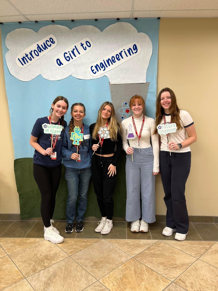 EFvolleyball's tweet photo. Good luck to Kylie as she finishes out her senior year in the EFHS musical in a lead role!  She recently attended the “Introduce a Girl to Engineering” at Westinghouse and will be continuing her education to study Biomedical Engineering! 🤯 Best of luck Kylie! ❤️🖤 https://t.co/rMQZVm1B6v