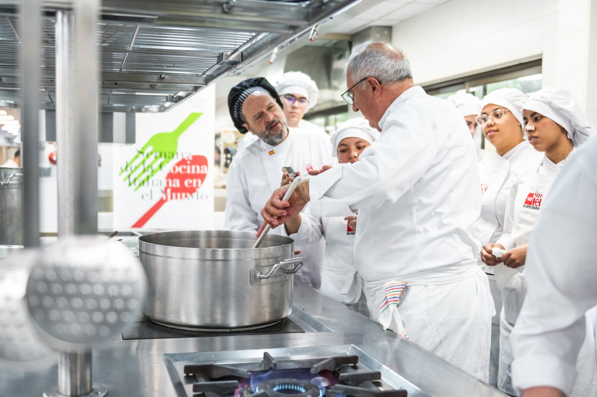 Italy in Spain tweet media