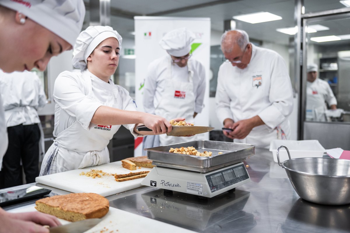 Italy in Spain tweet media