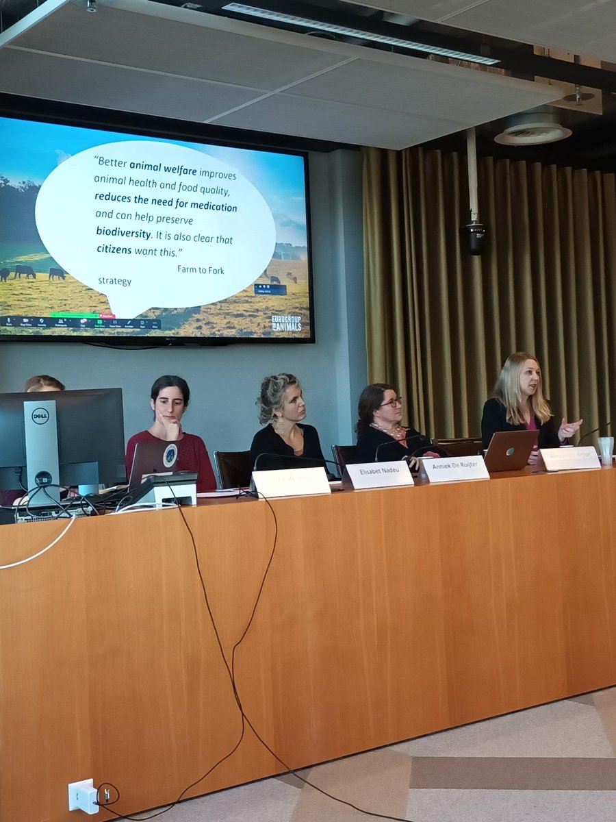 Panel 2 of our conference has begun. 'Seeing the world of food in a new way'.

Our thanks to our speakers @ArcuriAa, <a href="/CamillaBjorkbom/">Camilla Björkbom</a>, <a href="/anniekderuijter/">Anniek de Ruijter</a> &amp; Elisabet Nadeu. 
acelg.uva.nl/content/events…