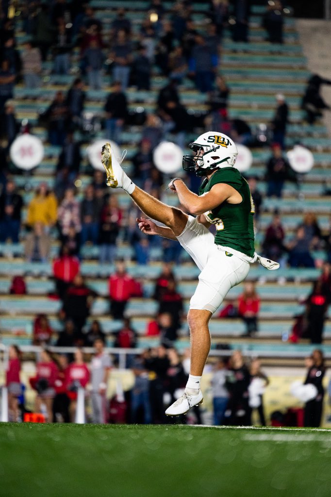Great way to cap off an amazing <a href="/LionUpFootball/">Southeastern Football</a> career. 5 punts, 50.6 average, 3 inside the 20 (2 inside the 10). I truly believe you became one of the most effective punters in college football <a href="/Dunlapaustin22/">Austin Dunlap</a>   Proud you are a Lion!