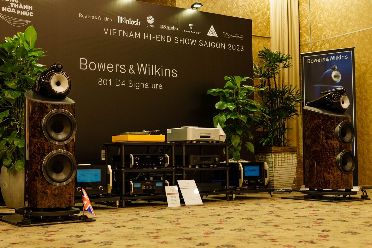BassocontinuoAS's tweet photo. CLASSIC LINE

A modular rack, always upgreadable aftermarket, with a decidedly affordable price and impeccable technical features.
Rack exhibited by our Vietnamese distributor, Dong Thanh - Hoa Phuc Audio, at Vietnam High-end Show Hanoi.

#bassocontinuo #classicline https://t.co/NyKNVYkyok