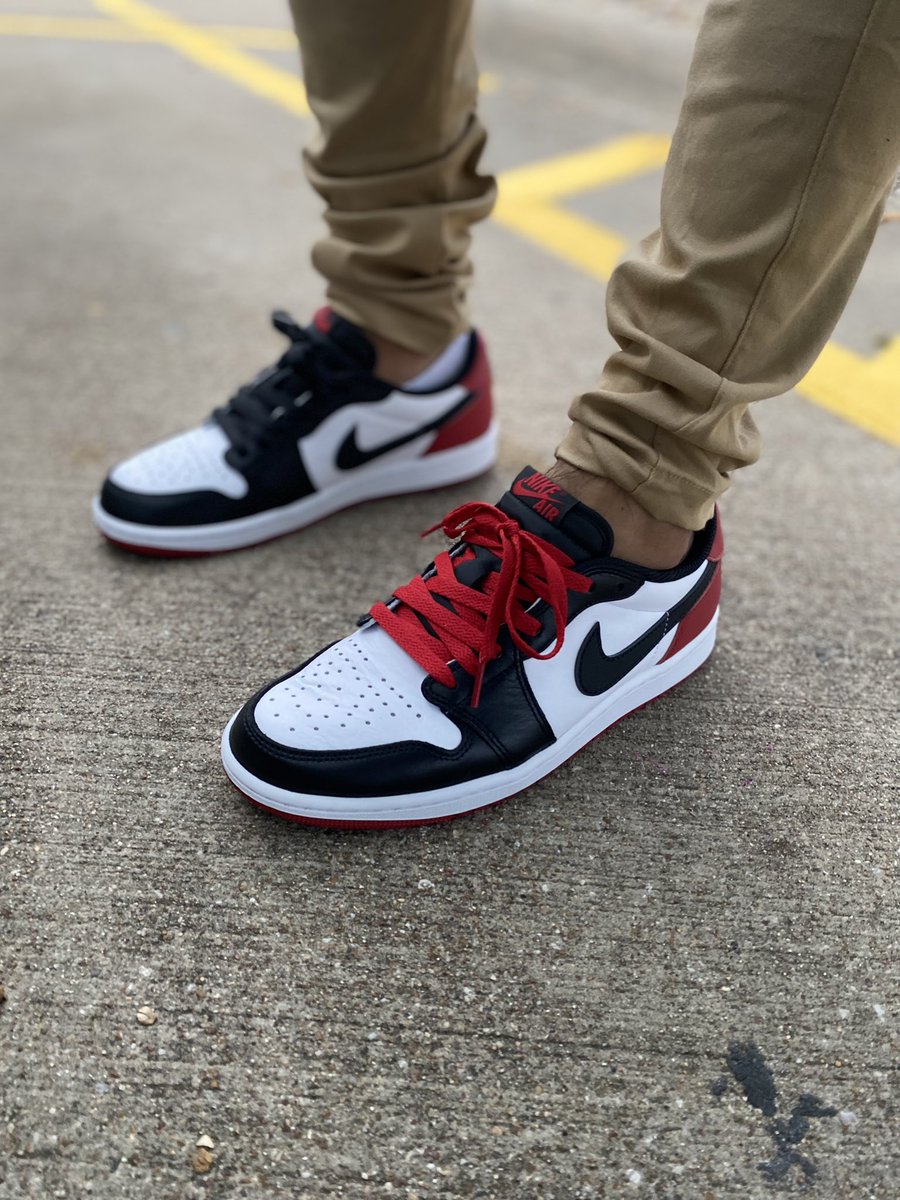 TGIF! lows type day 😎😎😎 #jordan #NIKE #snkrsliveheatingup #SNKRS #JORDAN #KOTD #NIKE #SNKRSKickCheck #YourSneakersAreDope #blackmetallic  @nike @Jumpman23 #jordan1lowOG #blacktoe