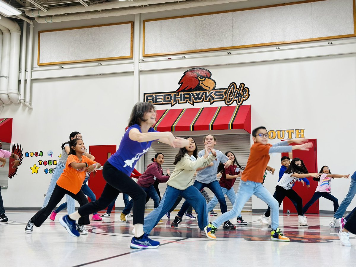 ReyesElementary's tweet photo. Today, staff from the @NationalDance in New York City and @KidsExcel visited the Home of The Red Hawks 🦅
They provided some positive feedback to all our 4th grader Kids Excel dancers 🧡💙 #BeCanutillo https://t.co/C9S4ZlbPrW