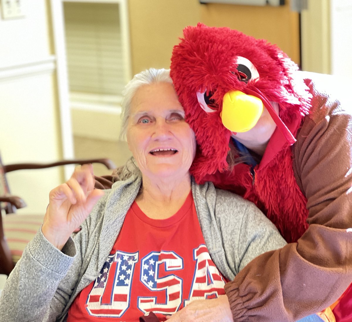 OakwoodHC's tweet photo. "Gwen the Turkey" was trotting around during our Family Thanksgiving Lunch. #TrilogyLiving https://t.co/irtfPkOGE4