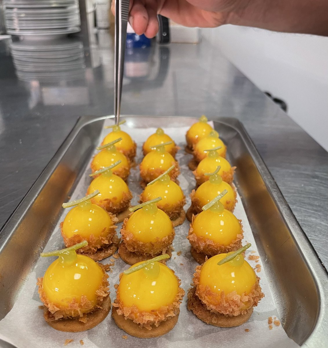 jonhkelly1981's tweet photo. Our mango and lime petit four, @MichelinGuideUK Lady Helen @mountjuliet https://t.co/Dta74splH7