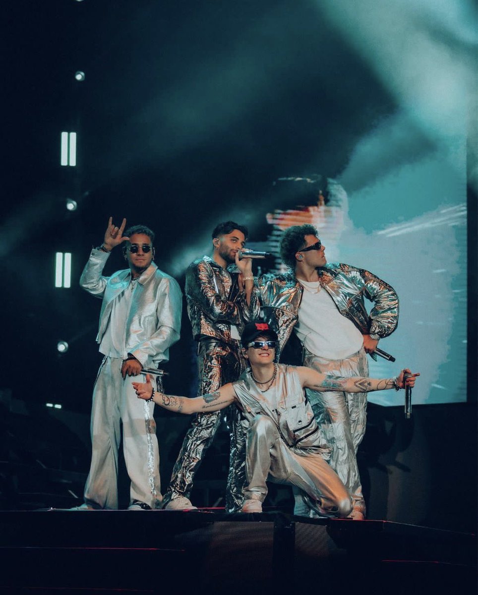 mylovestinicnco's tweet image. a mi curita se le termino el pegamento 🩹😭😭

GRACIAS CNCO 
CNCO LATIN KINGS