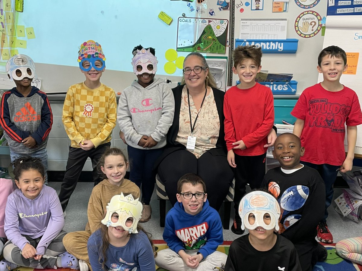 HowellTwpGrieb's tweet photo. Thank you, Ms. Guidone, for helping us learn and grow. We are grateful for your support as our Bulldog classroom substitute! 🐾📚#HTPStalentteams #sub4asub #JerseyMikesHowell #bethethree https://t.co/goGQU0fh2i
