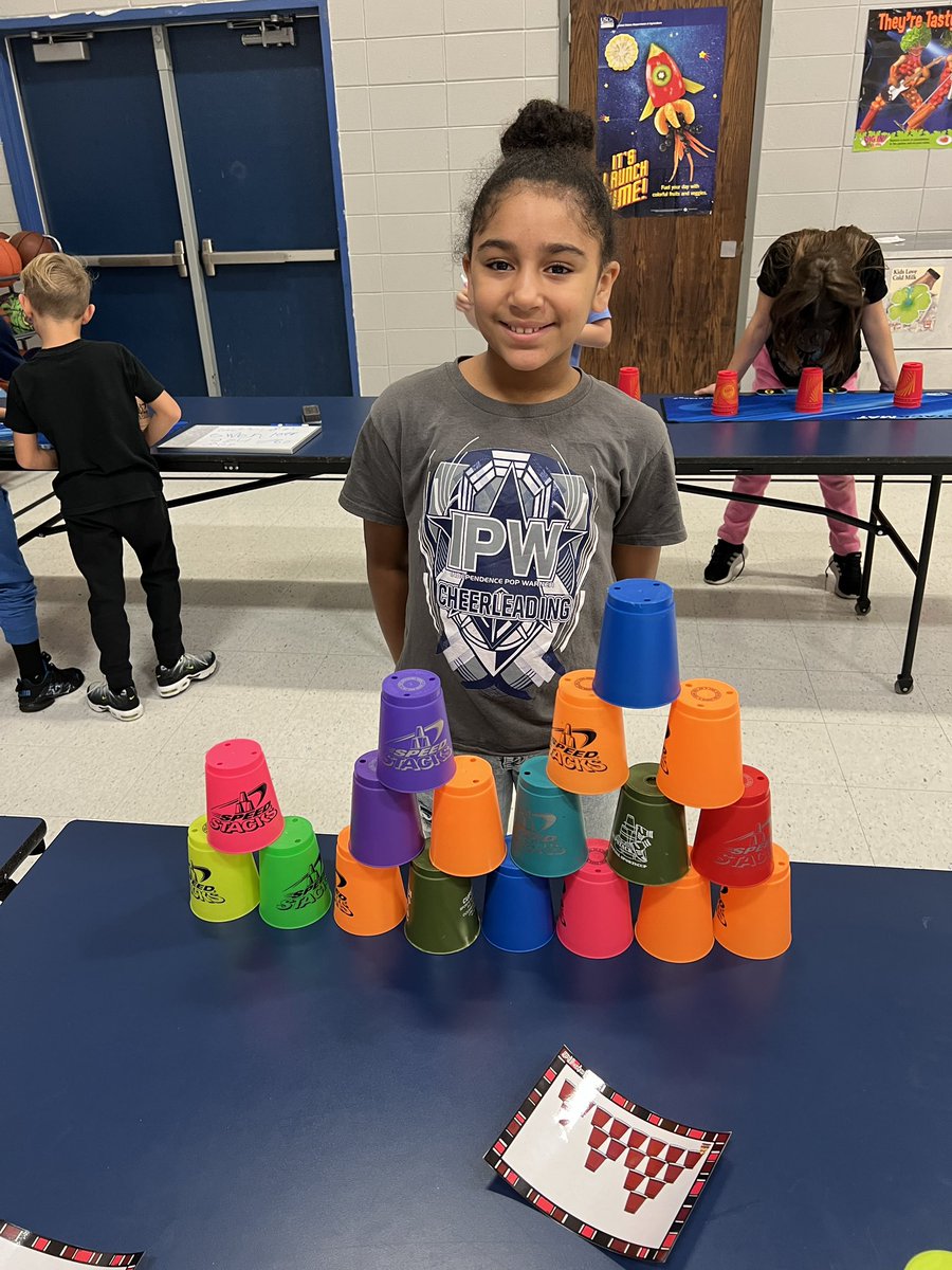 Scharfenkamp_PE's tweet photo. Students are #SportStacking to help break the World Record! #2023STACKUP #WSSA #SpeedStacks @SpeedStacksInc #TrailblazeTrue https://t.co/rRc6d3lzmZ