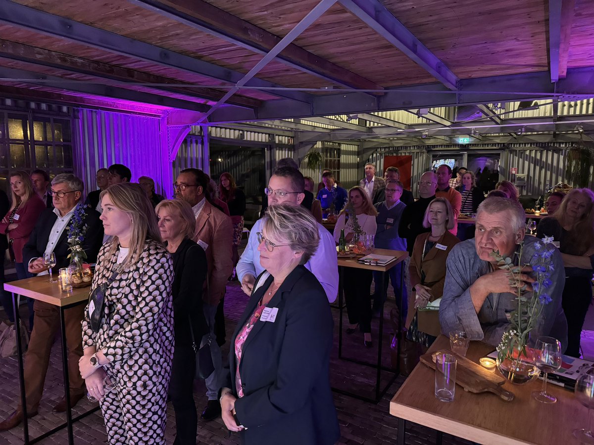 marjaruigrok's tweet photo. De #DagvandeOndernemer in @Kunstfort Fort5 #speeddaten #connector #ondernemerszin @haarlemmermeer @dorritsoest https://t.co/zYyO0pGgZh