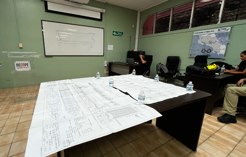 OEA_CICTE's tweet photo. 13 Funcionarios de Costa Rica 🇨🇷 vinculados a la #Protección de #Puertos críticos completaron un taller formativo sobre procedimientos de trabajo organizado por #ProgramaCICTE de #InspecciónContenedores, con el apoyo de @GAC_Corporate #ACCBP @CanEmbCRHNNI y @CanadaOAS https://t.co/ciQO5SUoGL