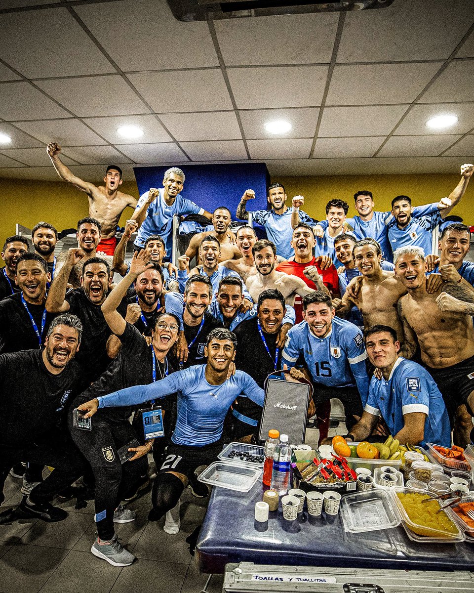 𝐈𝐍𝐎𝐋𝐕𝐈𝐃𝐀𝐁𝐋𝐄🩵

Trabajo y esfuerzo de todos, nos llevamos una gran victoria y muy contento por hacer mi primer gol con la más linda del mundo.

¡URUGUAY CARAJOO! 🇺🇾🩵🦍

#ElEquipoQueNosUne