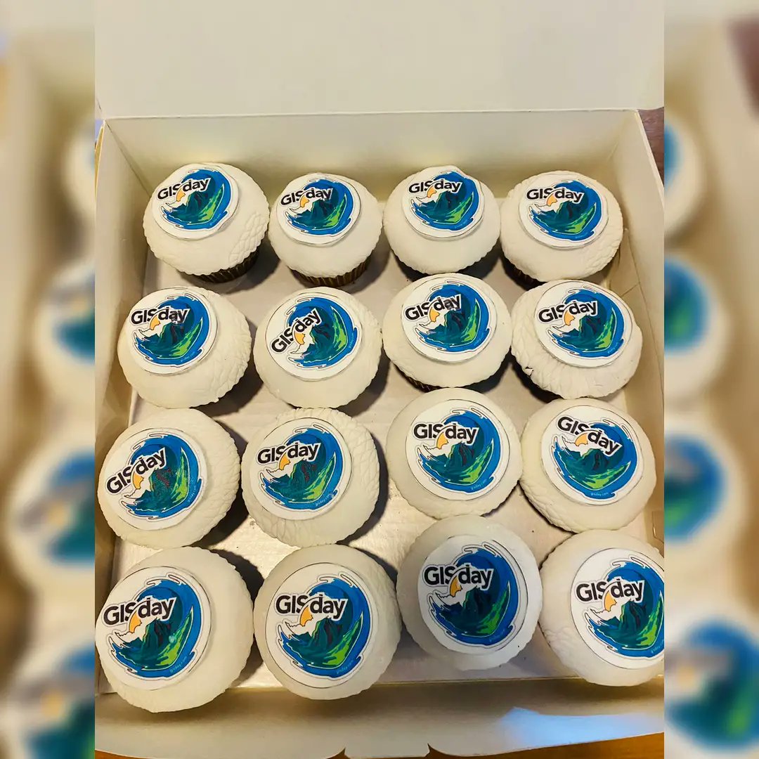 EsriEA's tweet image. .@gisday is never complete without cake 😋 We hope you enjoyed #GISDay2023