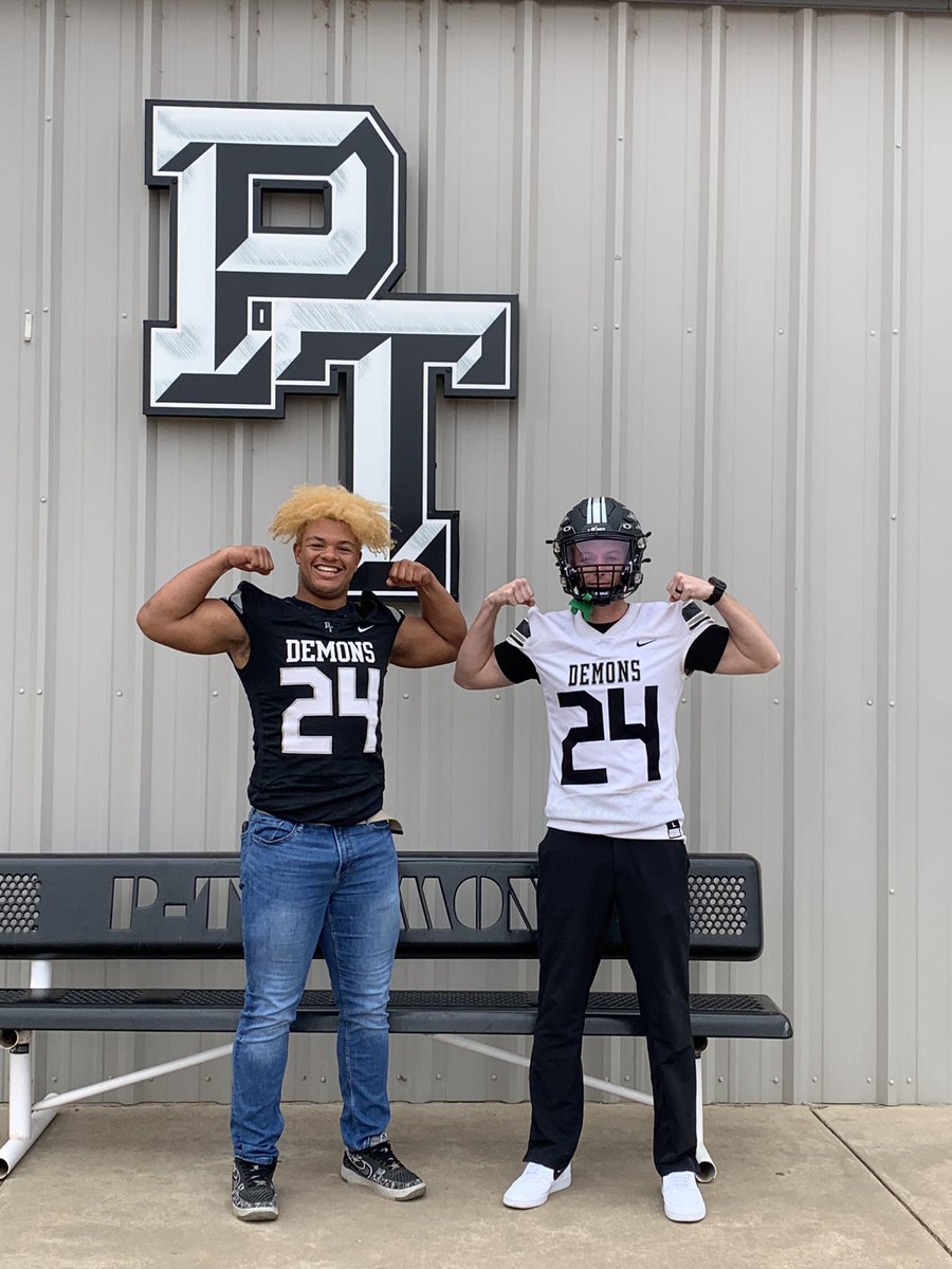 PerkinsTryonBB's tweet photo. GAME DAY ‼️‼️‼️
Jersey of the day #24 @Tre2024
#BeatHH #LetsHunt23 #DemonPride #MTD #TeamPT #StiffArmKing #1KBack #RB/DE/PF https://t.co/6fCHF51N8N