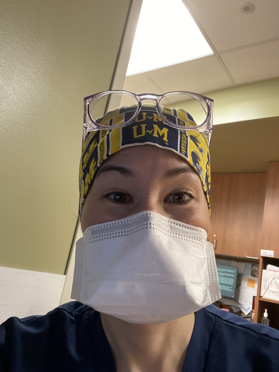 Thanks for my educated brain, @UMichMedSchool! 🧠🩺 Keeping the Wolverine hustle going down here in Big 12/SEC country on moonlighting shift. This may be the Great Republic of Tejas, but y’all still be gettin’ a Michigan doctor tonight 🤠👩🏻‍⚕️〽️ #GoBlueMed