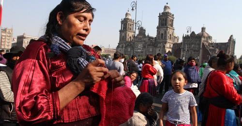 MarioBravoSoria's tweet photo. 🖊️Comparto un reportaje que escribí para la sección cultural de @Notimex, en el cual voces muy relevantes abordan el tema del racismo colonial que aún habita en México: "¿Los mexicanos somos racistas?"
➡️Retomado por: https://t.co/6QDh98vpMH https://t.co/BruaaGPRyZ