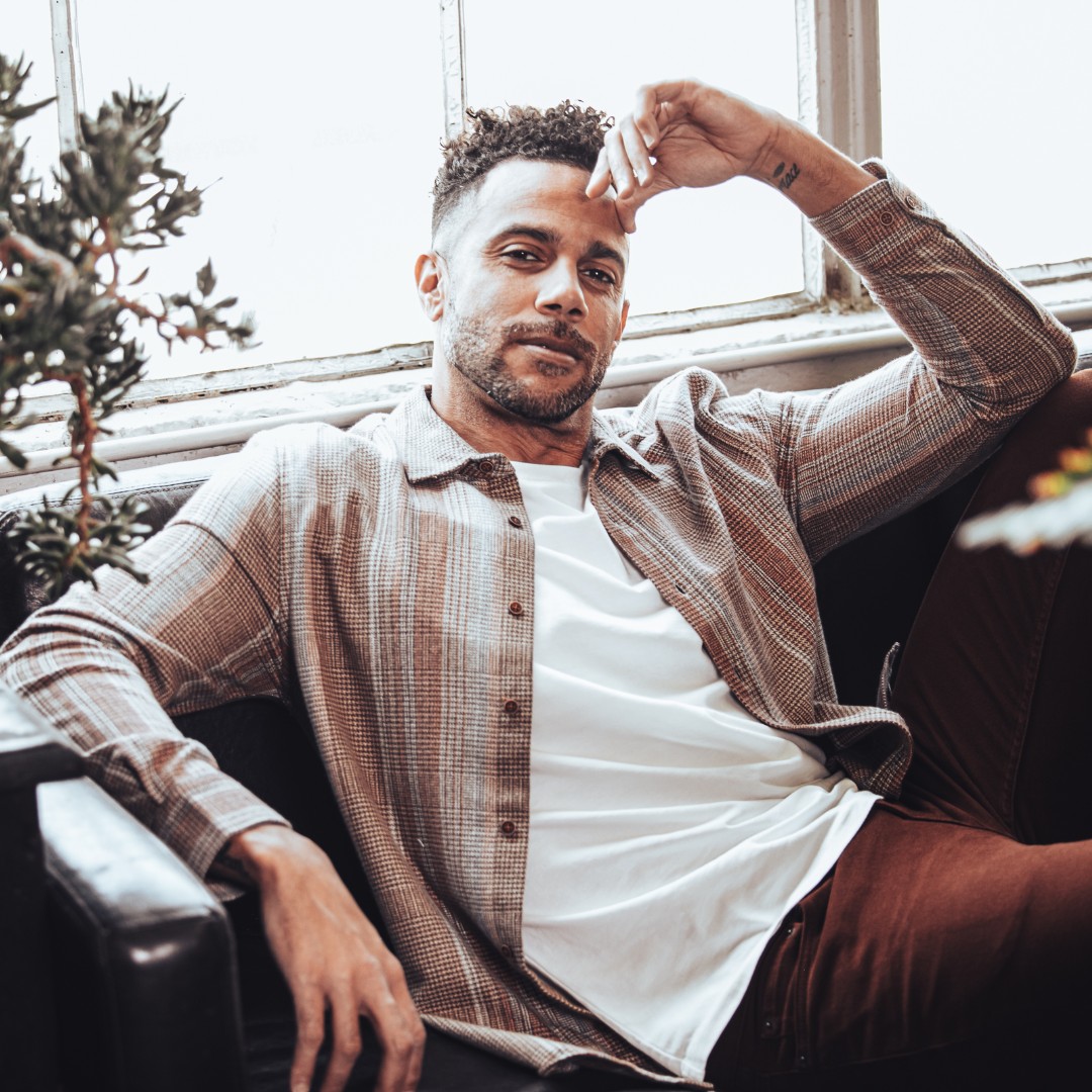 shopvustra's tweet photo. You know what will always be trending? Looking good.
#shopvustra #shopsustainable #ethicalfashion #maderesponsibly #mensootd #sustainablefashion #sustainablestyle #ethicalstyle #ecofriendlyclothing #consciousfashion https://t.co/gv1Jrb48Zx