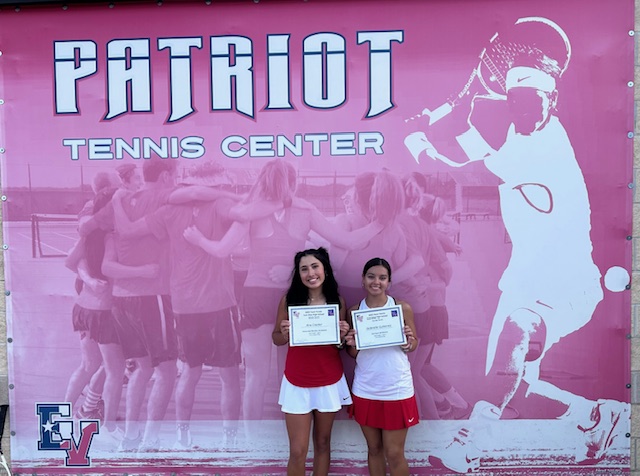 Congratulations to these members of the East View Tennis Team on their all-district selections!
2nd Team All-District Girls Singles Line 4 - Gabi Gutierrez
Honorable Mention All-District Girls Singles Line 5 - Ana Crocker