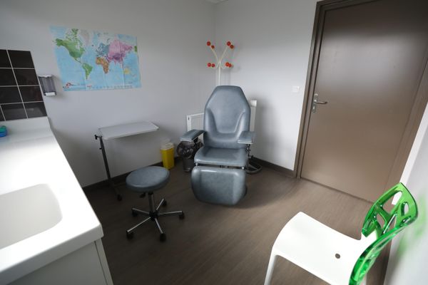 F3OccitanieLR's tweet image. #Témoignage La peur d'un médecin agressé et menacé de mort, une maison médicale du Gard fermée jusqu'à nouvel ordre
➡️ france3-regions.francetvinfo.fr/occitanie/gard…