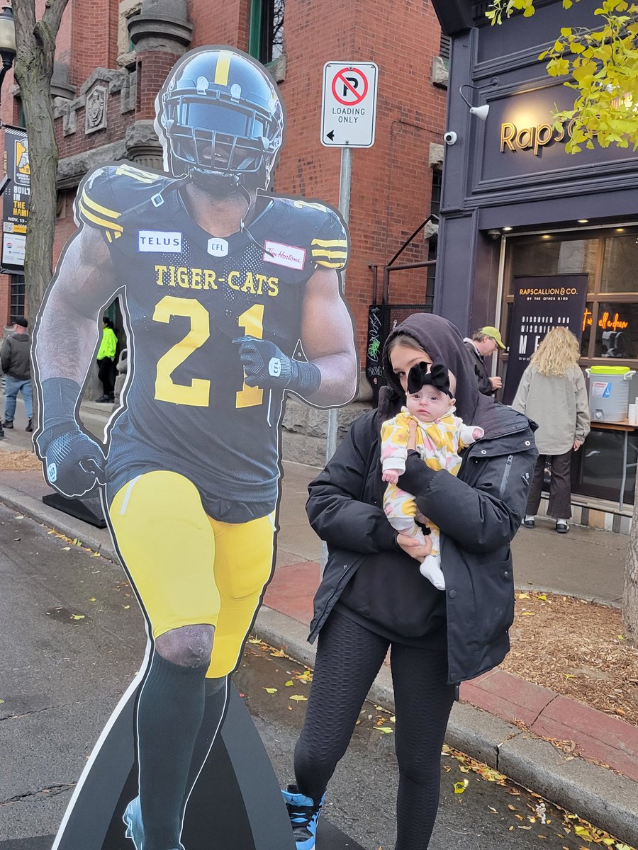 The little Evangeline as best as she can at the moment to meet 21!!!