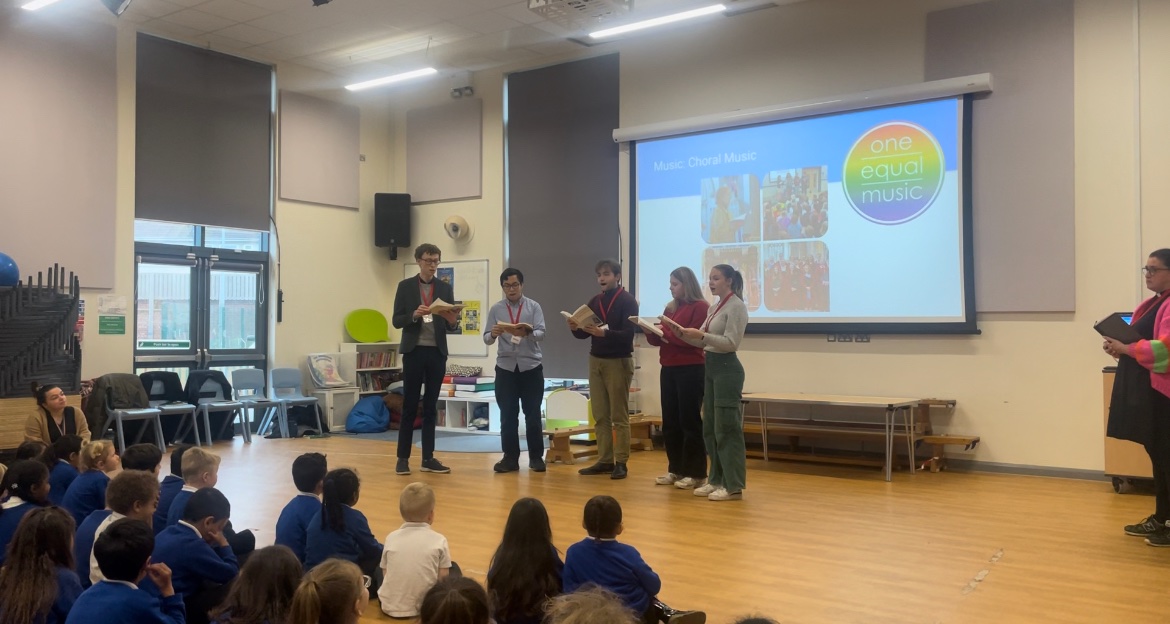 F-6 were treated to a mesmerising East Bristol Choir performance. Rev Pippa shared the power of song and some students will join ‘pop up choir’ sessions…starting next week! @Cabotfederation #Primaryschool #Bristol
 #Musicians #Musiccurriculum #schoolchoir #Primaryschool #Bristol