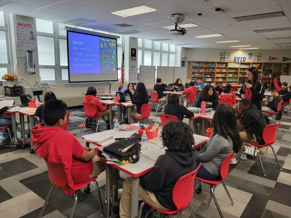 MrsCooneyRBMS's tweet photo. Today we tried a new way to practice our speaking & listening skills with a “Turn and Learn” using a question about Scooge’s past. @RBMSCarty @DanielWickner thank you for the strategy/visual! #RBBisBIA @rbmsROCKETS https://t.co/FReq89jYjn