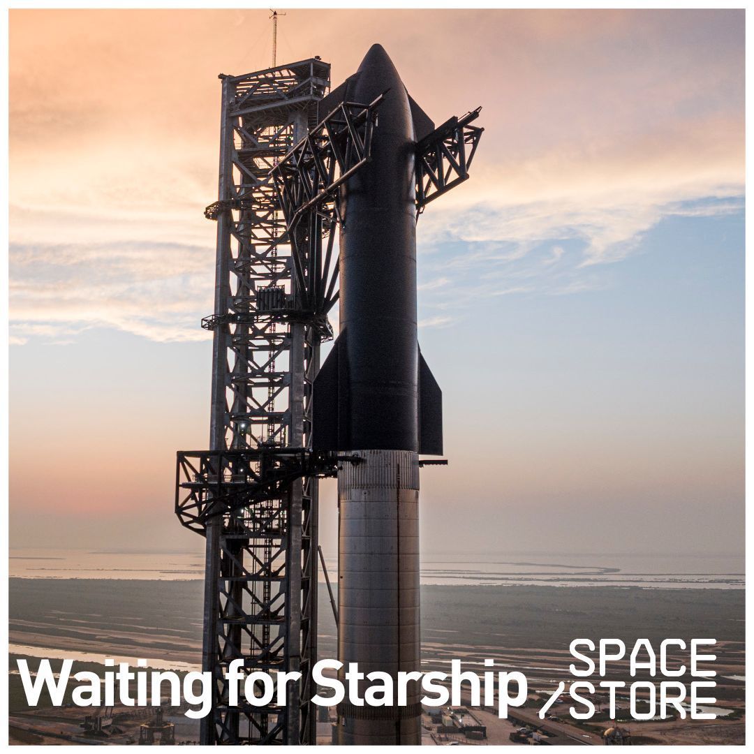 Space Store tweet media