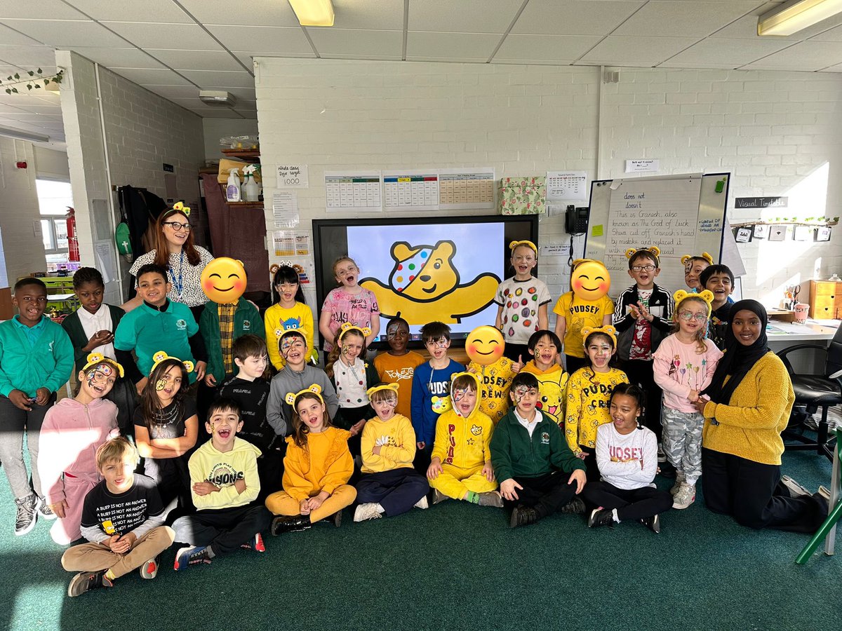 Springwood_Prm's tweet photo. Year 3 were all smiles today for @BBCCiN #springfamily https://t.co/77ulTWbdem
