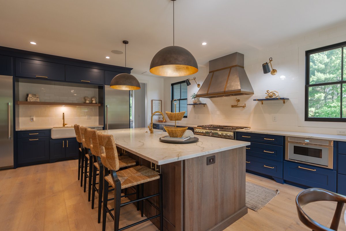 IvesterJackson's tweet image. EXCITING NEWS!
We are thrilled to announce our exceptional team of agents joined forces to close one of Asheville's highest-priced home sales.
39 Sunset Summit Sold for $6.3 M
@ijblackstream agents
Listing: Damian Hall &amp;amp; Stacey Klimchuk
Buyers: Lynn Roberts
@ChristiesHomes